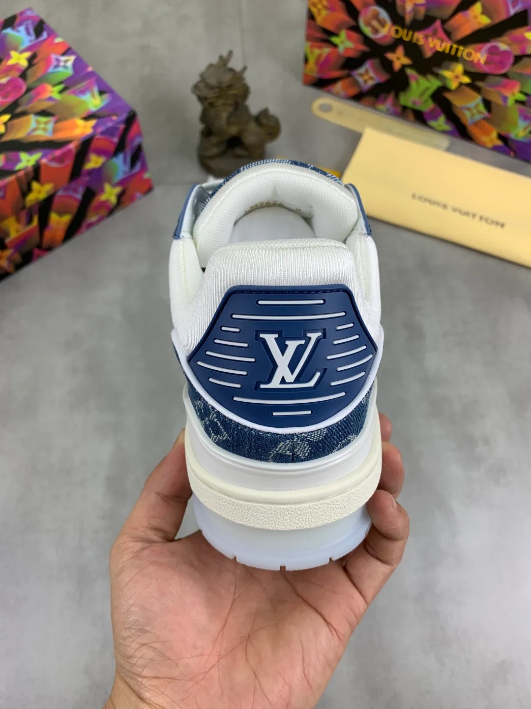 Men's men's shoes 💰P540 New style 💰💎💎Latest color High version 2025Louis*Vuitto* LV Traine catwalk TRAINER outsole and fabric private model A shoe that definitely costs a lot of money and effort. This series was designed after the arrival of Vifgil. It is favored by many fans every season. Original TPU outsole Original packaging Color: black Available in white (available from stock, super fast shipping) Code number: 35-46